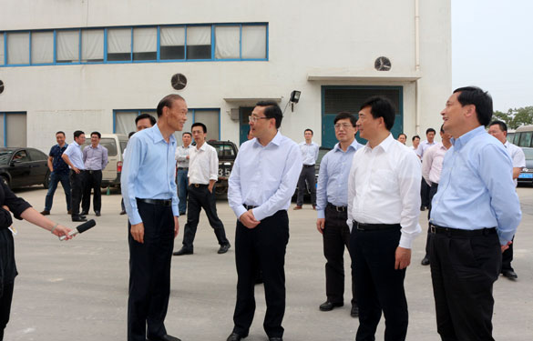 常州市市長(zhǎng)費(fèi)高云一行來(lái)上上電纜督查西廠區(qū)三期工程建設(shè)